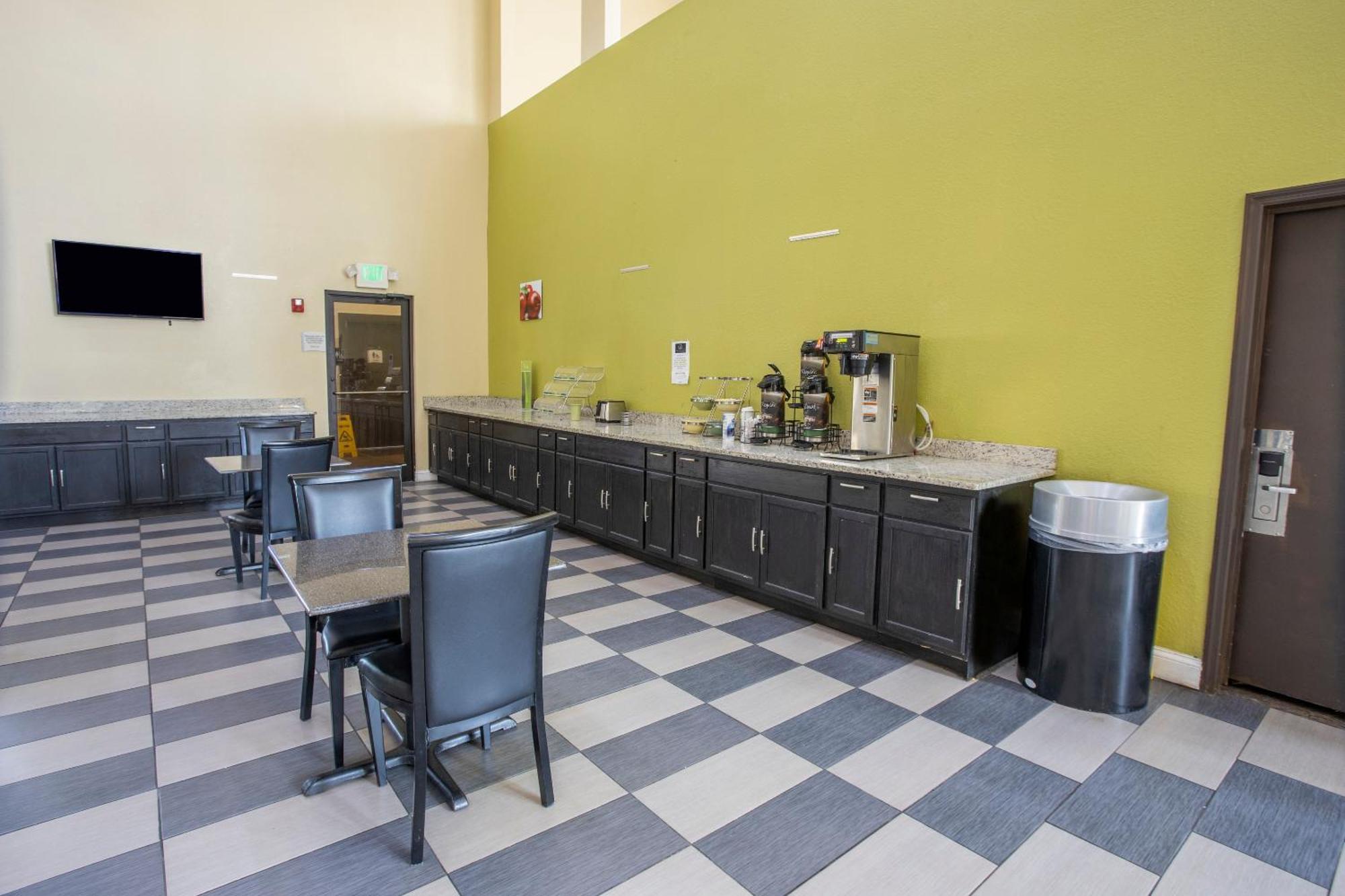 Oyo Hotel Knoxville Tn Cedar Bluff I-40 エクステリア 写真