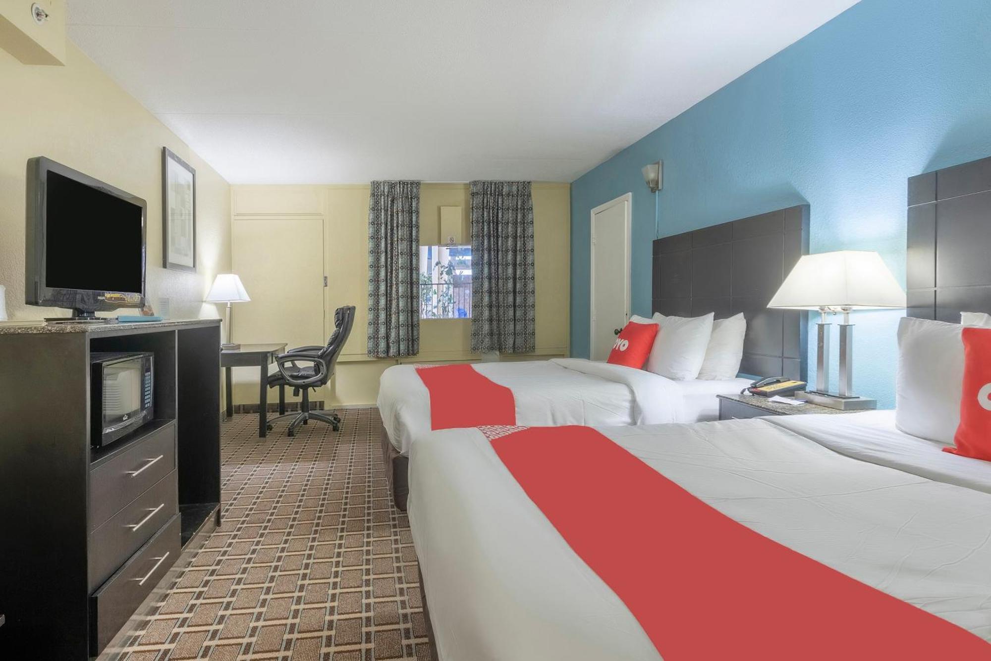 Oyo Hotel Knoxville Tn Cedar Bluff I-40 エクステリア 写真