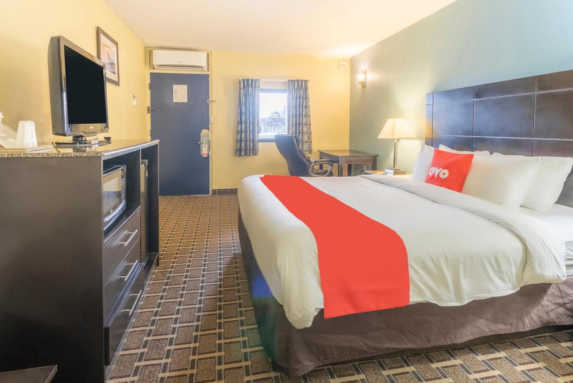 Oyo Hotel Knoxville Tn Cedar Bluff I-40 エクステリア 写真
