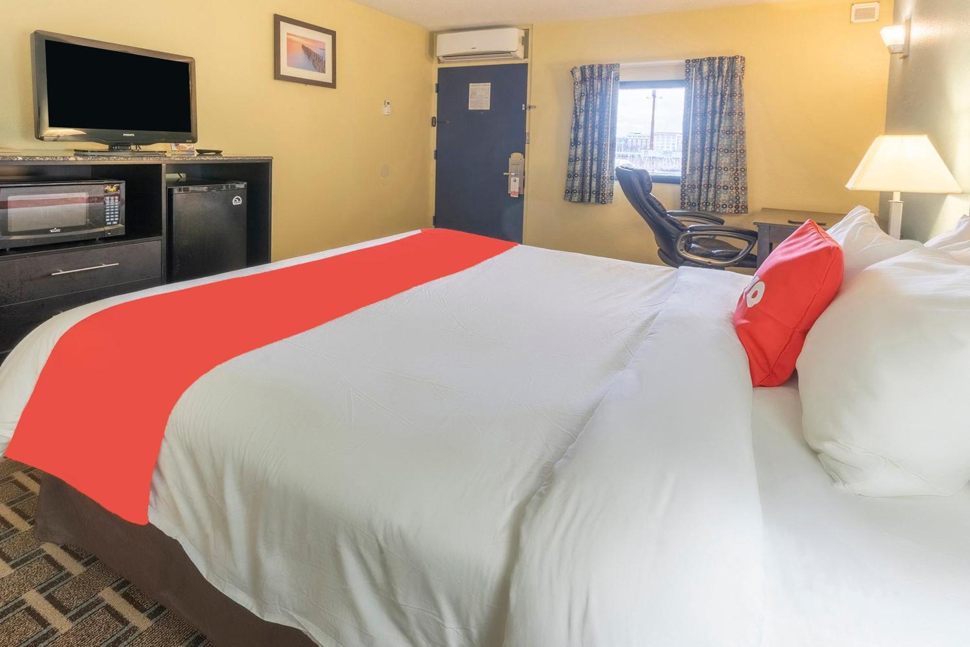 Oyo Hotel Knoxville Tn Cedar Bluff I-40 エクステリア 写真