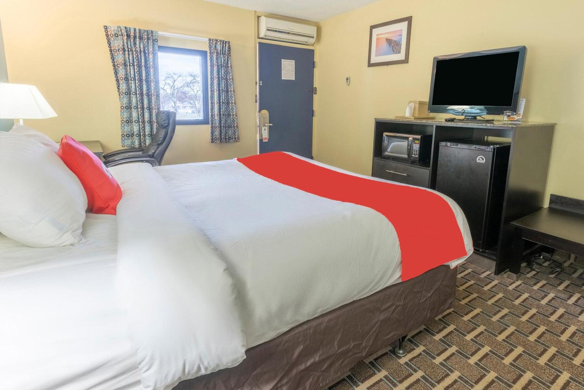 Oyo Hotel Knoxville Tn Cedar Bluff I-40 エクステリア 写真
