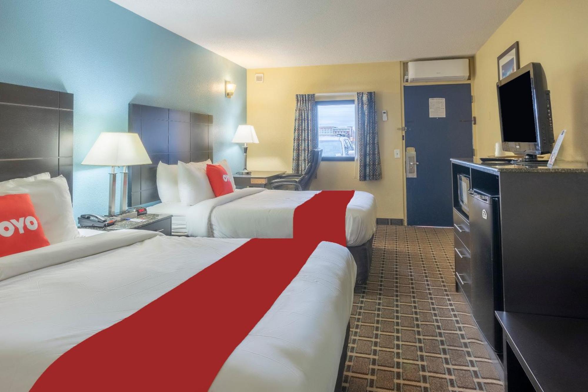 Oyo Hotel Knoxville Tn Cedar Bluff I-40 エクステリア 写真