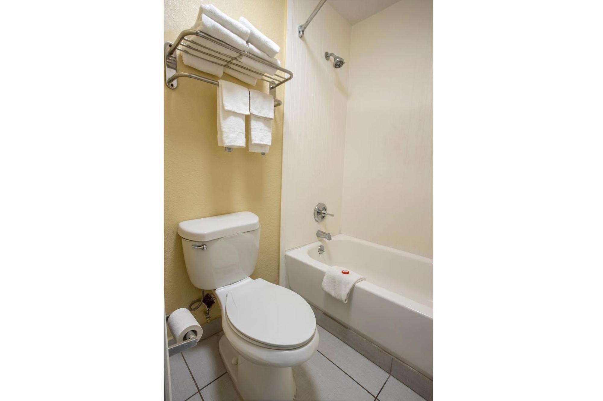 Oyo Hotel Knoxville Tn Cedar Bluff I-40 エクステリア 写真